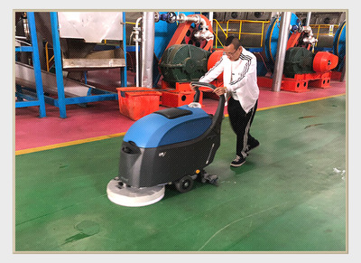 洗地機的保養(yǎng)與維護 提升設備壽命與清潔效率